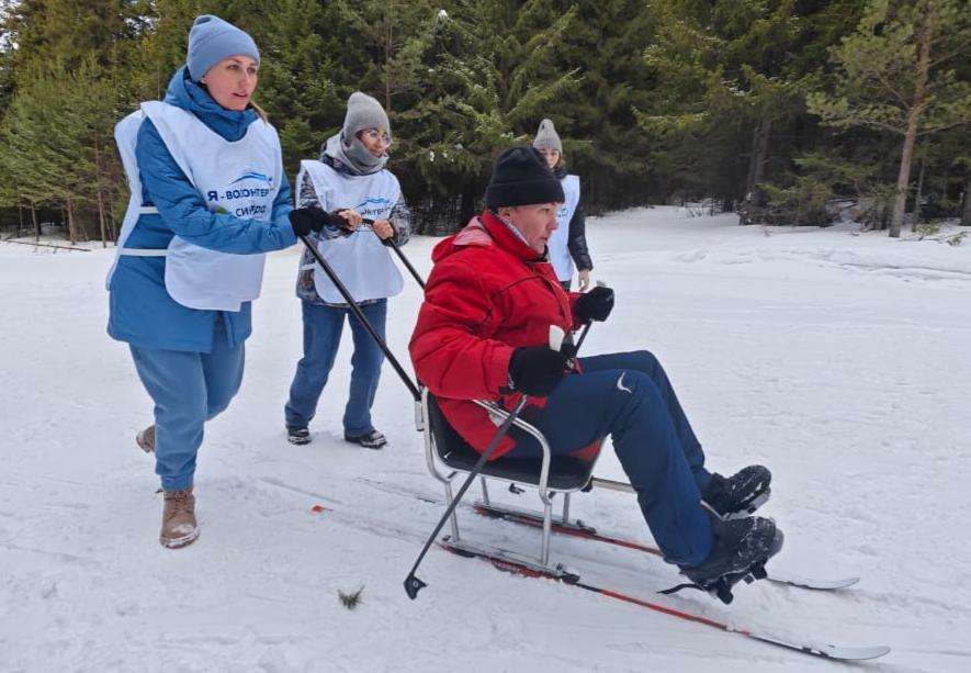 Волонтеры БФ «Синара» приняли участие в тестировании инклюзивного лыжного маршрута