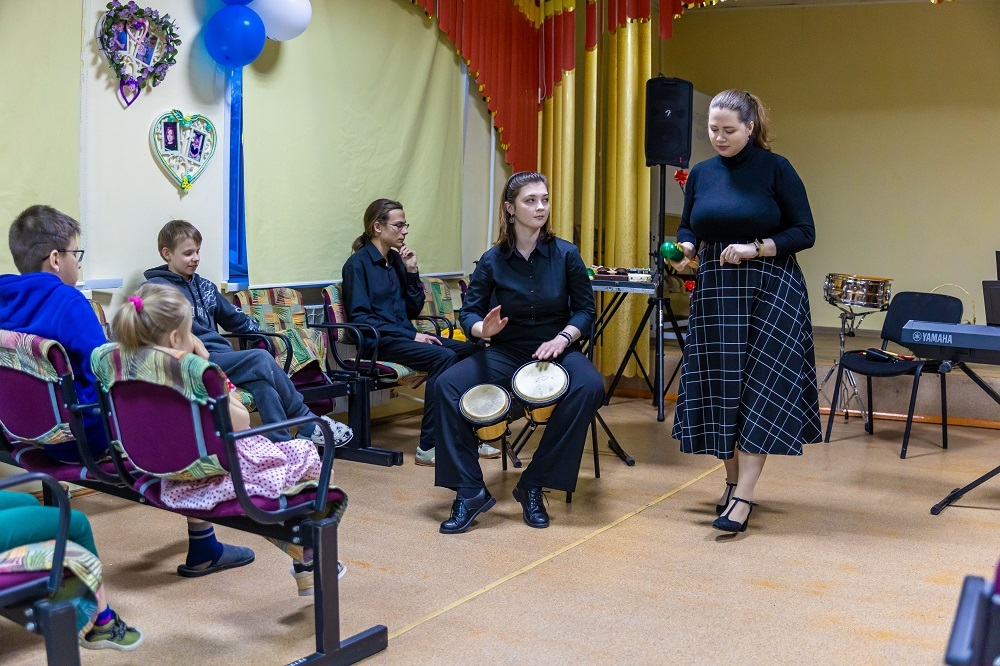 Воспитанники социально-реабилитационных центров Свердловской области стали участниками проекта Большая музыка для маленьких сердец